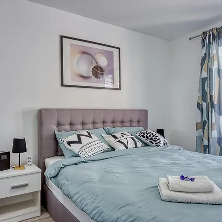 Leni - Happy Apartment Stinjan